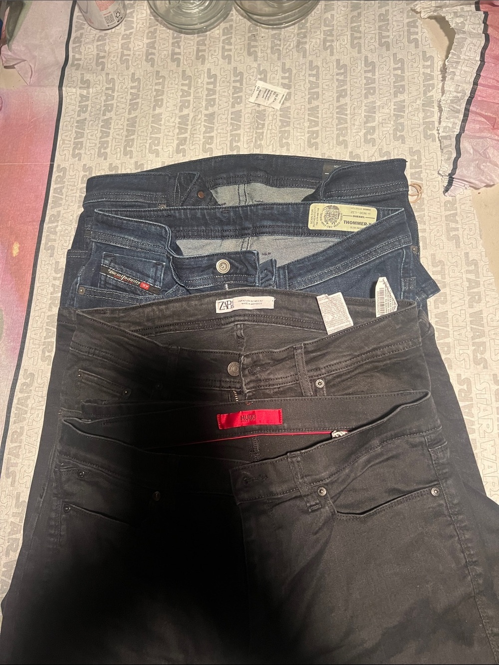 4 pairs of Men’s Black & Dark Blue Stretch Jeans Bundle
